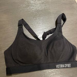 Victoria sport workout bra